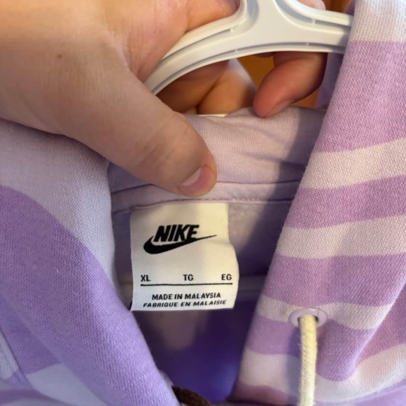 Women’s Nike cropped sweater - Picture 5 of 6